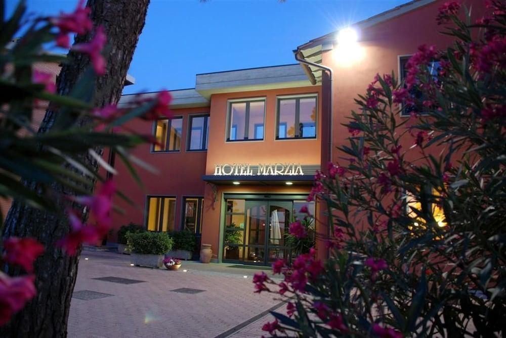 Hotel Marzia Scandicci Exteriör bild